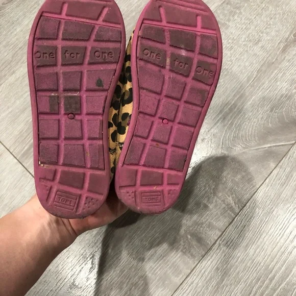 Toms cheetah print sneakers - Picture 5 of 6